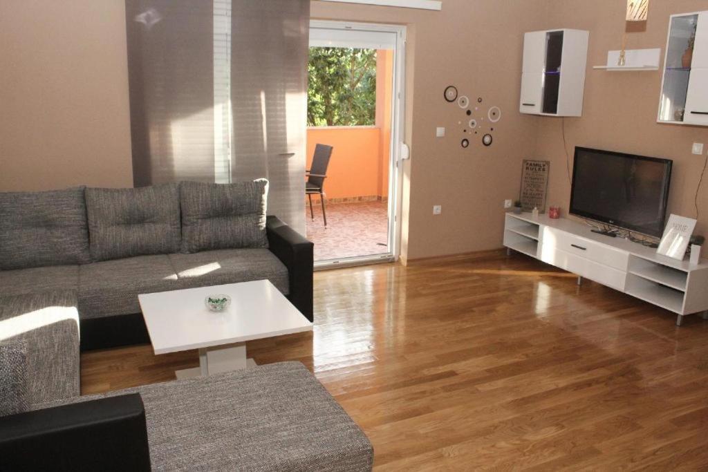 Apartman Dora Sukosan Exterior photo